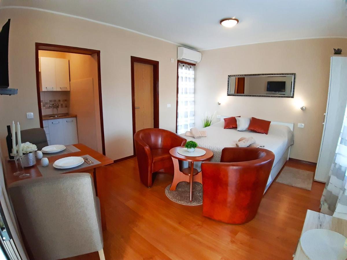 Apartments Rupec Пореч Екстер'єр фото